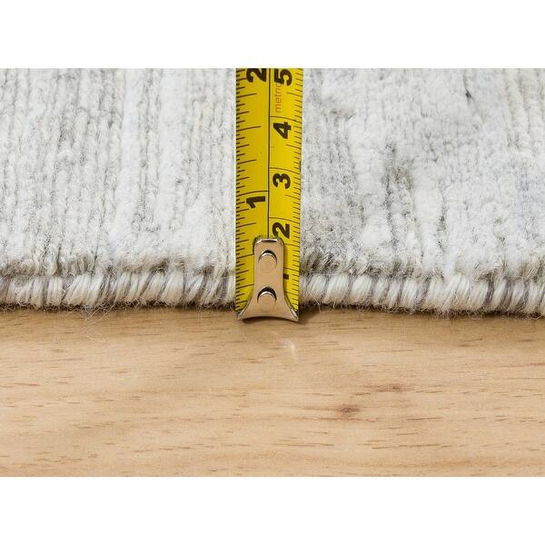 Shahbanu Rugs Hand Spun Undyed Natural Wool Modern Hand Knotted Light